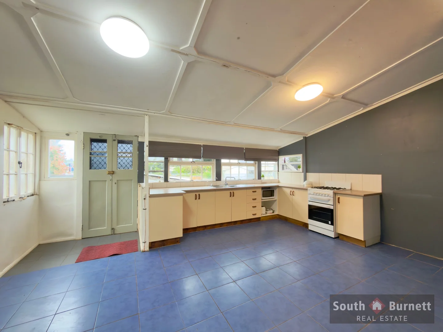 Image 10